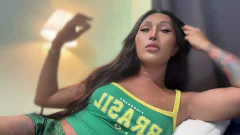 Snapshot of mariafatale_00 chatting on December 7, 11:45 am Maria online show from December 7, 11:45 am