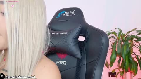 Maria Fer online show from April 8, 4:32 pm