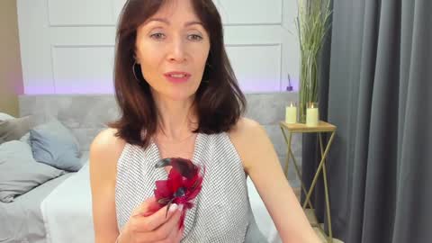 Snapshot of mariagold chatting on December 26, 4:47 pm Mari online show from December 26, 4:47 pm