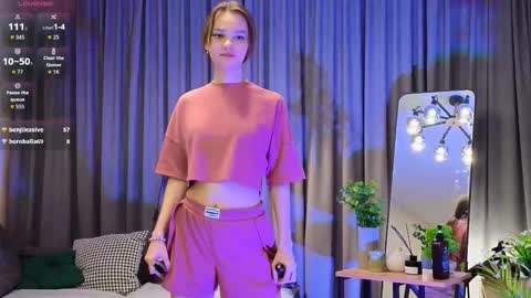 My name is Molly this is my first day online show from February 16, 3:21 pm