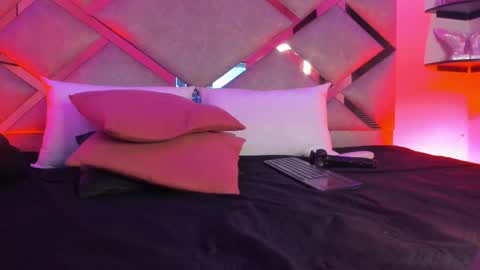 Marian online show from March 11, 9:02 am