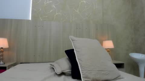 Mariana Allen online show from March 15, 8:34 pm