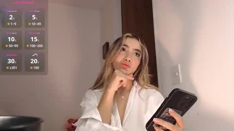 Mariana online show from November 12, 8:33 pm