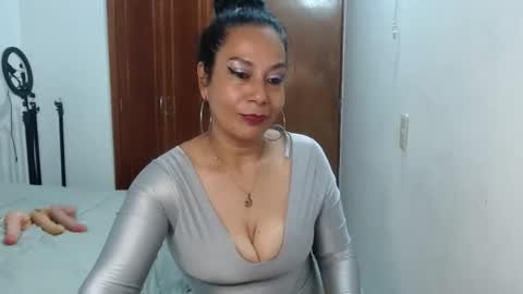 mariana_night online show from May 1, 11:43 pm