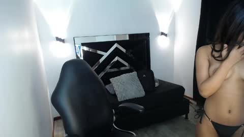 Mariana online show from April 17, 3:09 am