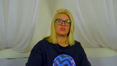 Maria online show from February 2, 6:37 pm