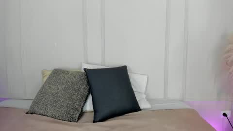 Maria Pettit online show from February 3, 10:52 am