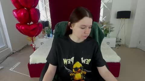 Snapshot of marich_ka chatting on February 11, 10:25 am MaRich Ka online show from February 11, 10:25 am
