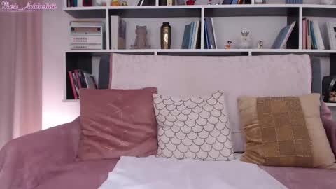 Snapshot of marie_antoinette62 chatting on September 18, 6:17 am Maria online show from September 18, 6:17 am