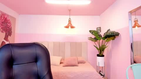 Marie online show from December 20, 3:47 am