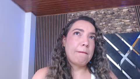 marie_hss online show from December 19, 9:21 pm