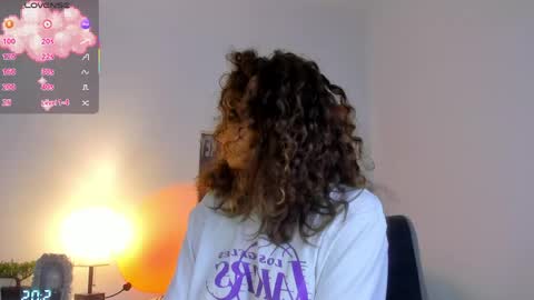 Mariee online show from May 4, 10:05 pm