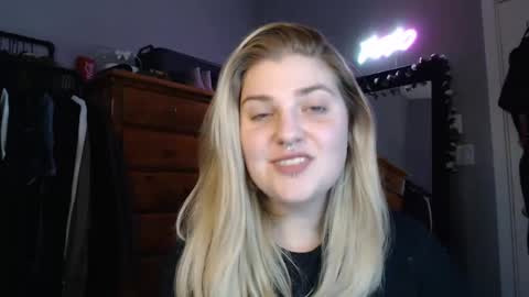 marigoldrue online show from September 14, 1:41 am