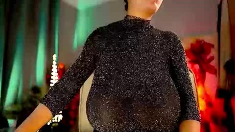 Nikita - Scroll down and read my bio please. New Pictures in Bio online show from October 1, 7:07 am