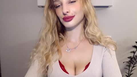 MarilynDevilish online show from January 27, 4:43 pm