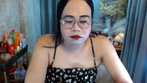 LEAH online show from July 12, 8:45 pm