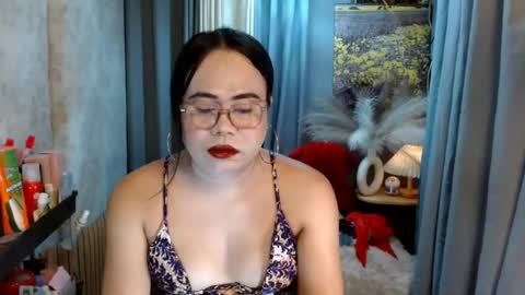 LEAH online show from July 24, 2:09 am