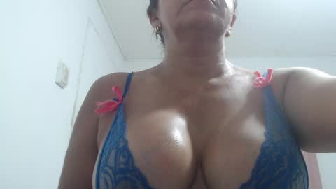 mariska_69 online show from May 4, 8:10 am