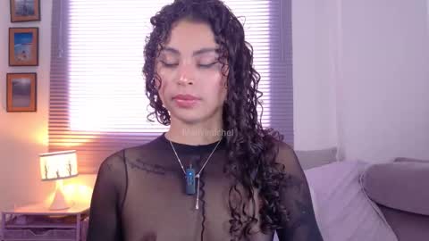 Snapshot of marivimichel03 chatting on September 21, 7:07 pm online show from September 21, 7:07 pm