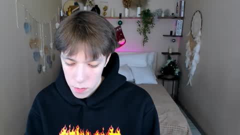 Mark online show from January 10, 3:39 pm