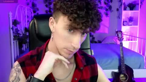 mark_caron online show from December 2, 8:07 pm