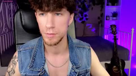 mark_caron online show from October 11, 8:56 pm