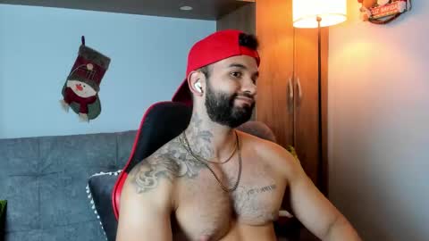 Mark online show from December 15, 11:12 pm