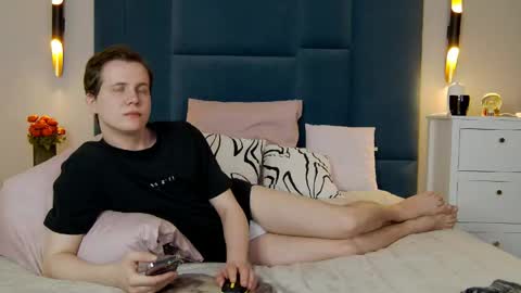 Mark online show from March 24, 10:05 pm