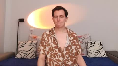 Mark online show from May 9, 5:35 am