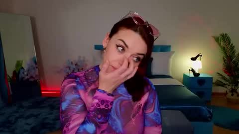 MarlaDewis online show from April 16, 9:39 pm