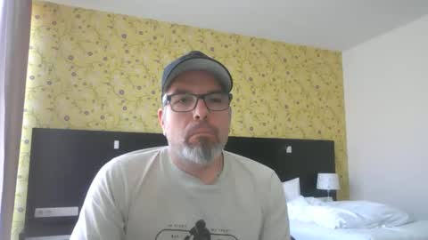 marriedcock1980 online show from September 20, 11:35 am