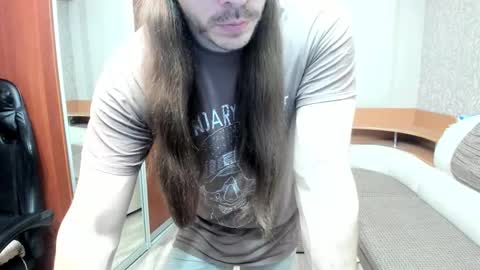 Alan online show from December 5, 8:39 pm