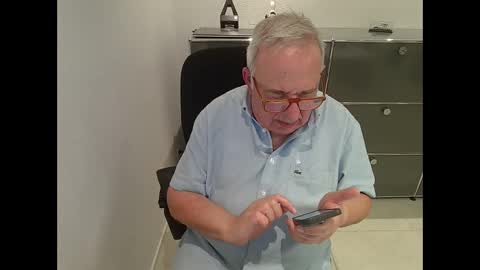 Snapshot of martin_1947 chatting on October 5, 7:54 pm martin_1947 online show from October 5, 7:54 pm