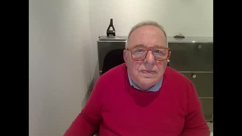 Snapshot of martin_1947 chatting on February 27, 5:37 pm martin_1947 online show from February 27, 5:37 pm