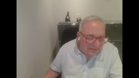Snapshot of martin_1947 chatting on January 26, 5:13 pm martin_1947 online show from January 26, 5:13 pm
