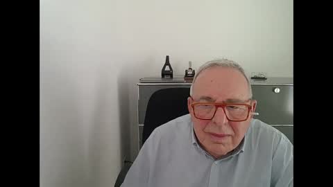 Snapshot of martin_1947 chatting on September 14, 12:50 pm martin_1947 online show from September 14, 12:50 pm