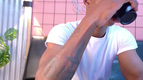 Martin online show from February 14, 1:41 am