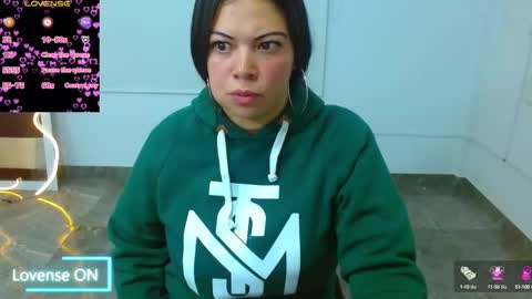 Snapshot of martina_tay chatting on March 8, 3:28 am Hey im martina online show from March 8, 3:28 am