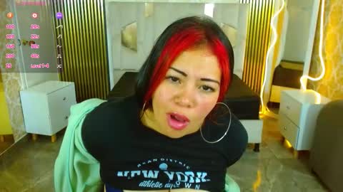 Snapshot of martina_tay chatting on October 1, 3:16 am Hey im martina online show from October 1, 3:16 am