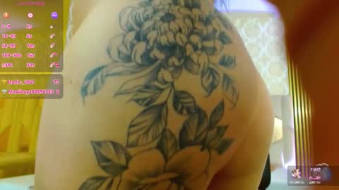 Snapshot of martina_tay chatting on October 10, 4:29 am Hey im martina online show from October 10, 4:29 am