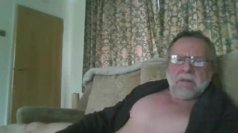 martinrgbxxxx online show from March 7, 9:42 am