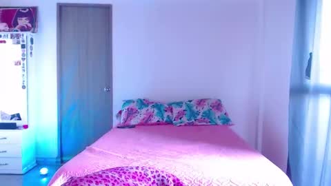 Snapshot of mary_jane1_ chatting on September 25, 1:51 pm mary online show from September 25, 1:51 pm