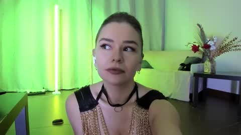 Julia online show from October 21, 9:40 pm