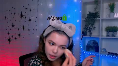 Mary online show from December 2, 10:57 am