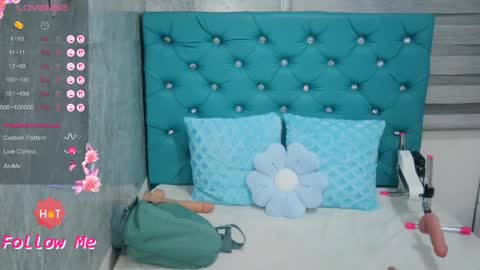  Mary Moon  online show from April 18, 10:39 am