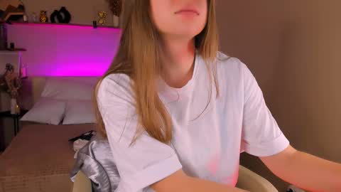 Mary online show from October 5, 11:18 am