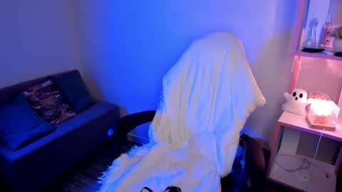 Snapshot of mary_xextra chatting on October 23, 2:02 am Mary GTM3Mon Wed Thu Sat Sun 0400 am-1030pm online show from October 23, 2:02 am