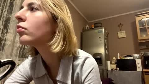 Tessa  online show from February 18, 6:52 pm