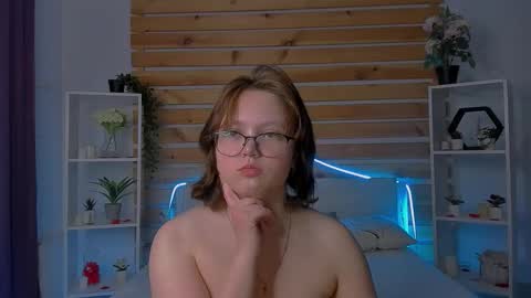 marybryantt online show from February 13, 1:42 am