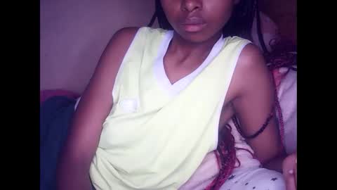 marycutie online show from March 23, 3:39 pm